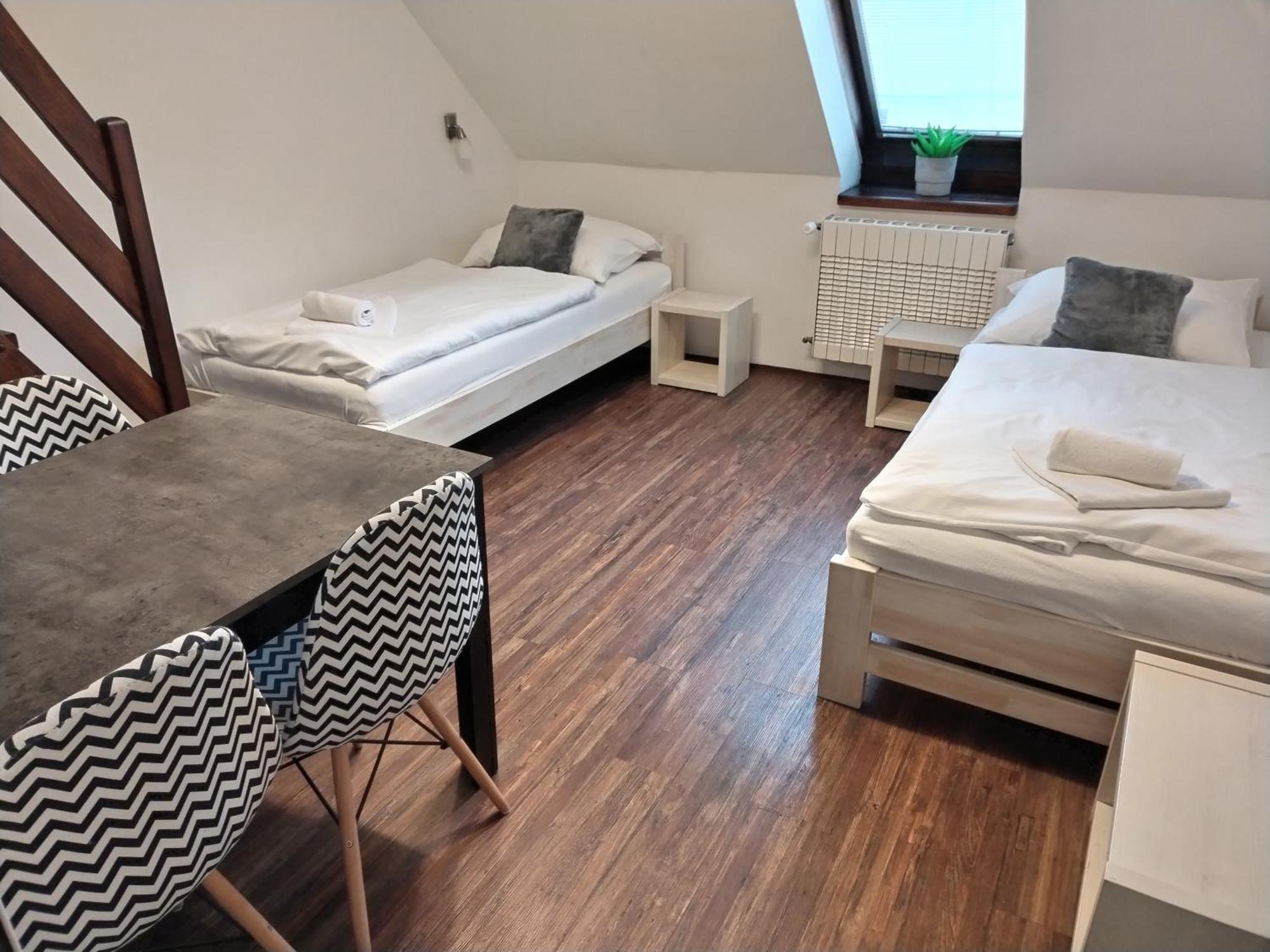 Hotel Na Baste Jablonec nad Nisou Ngoại thất bức ảnh