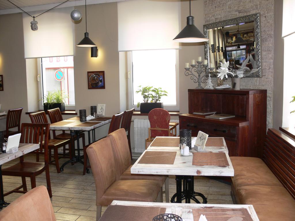 Hotel Na Baste Jablonec nad Nisou Ngoại thất bức ảnh