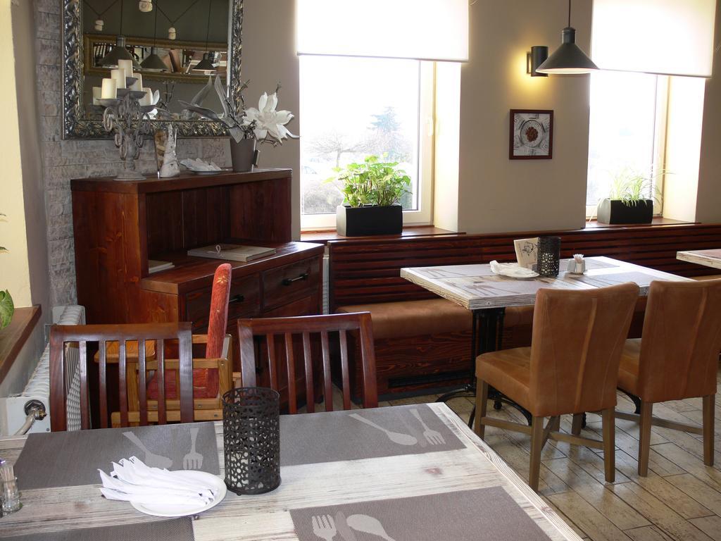 Hotel Na Baste Jablonec nad Nisou Ngoại thất bức ảnh