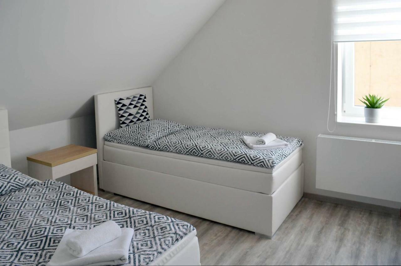 Hotel Na Baste Jablonec nad Nisou Ngoại thất bức ảnh